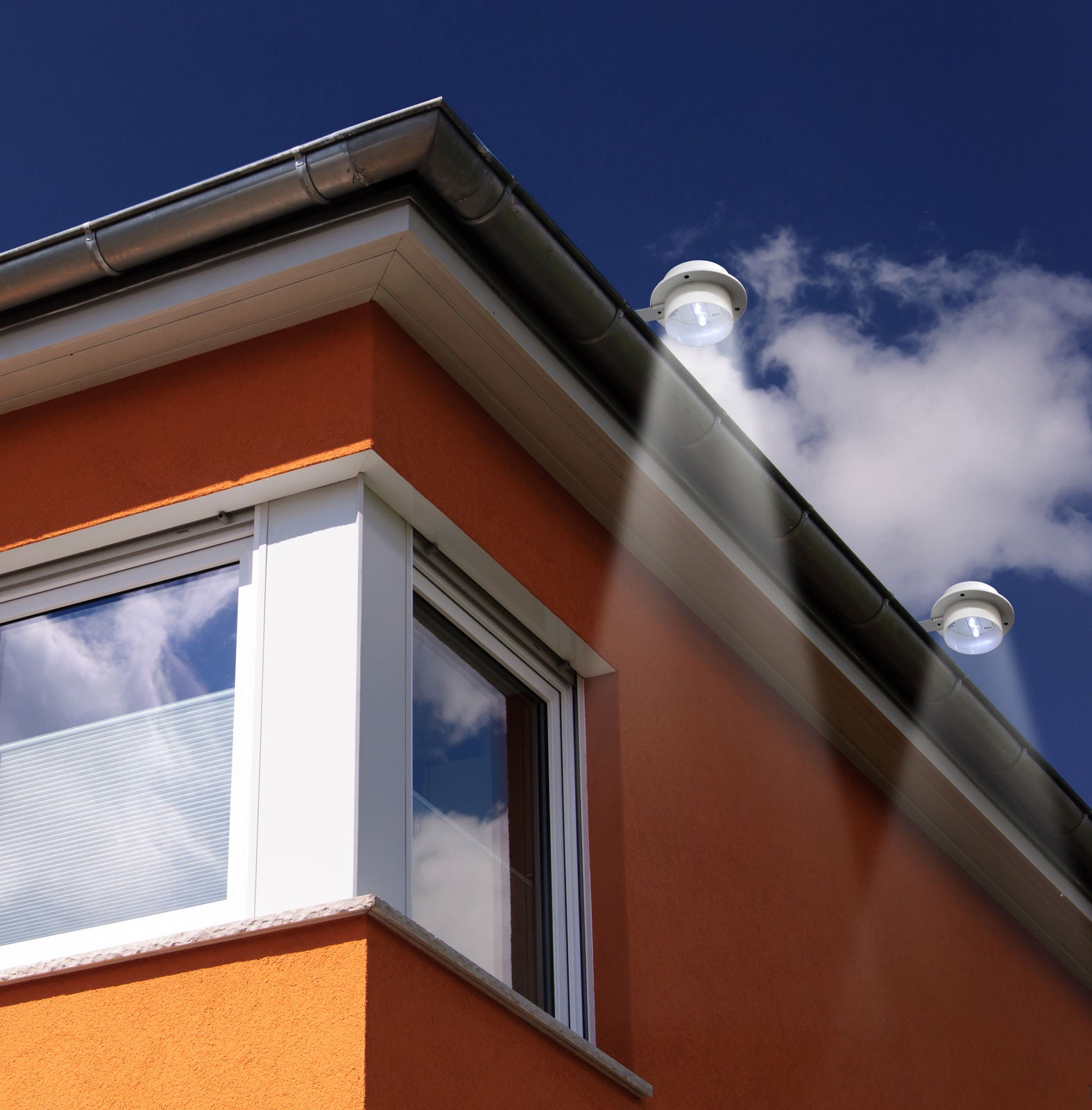 Utmark Solar Gutter LED Light Outdoor Garden Fence Wall Lamp Automatic On/Off-Equipment-PEROZ Accessories