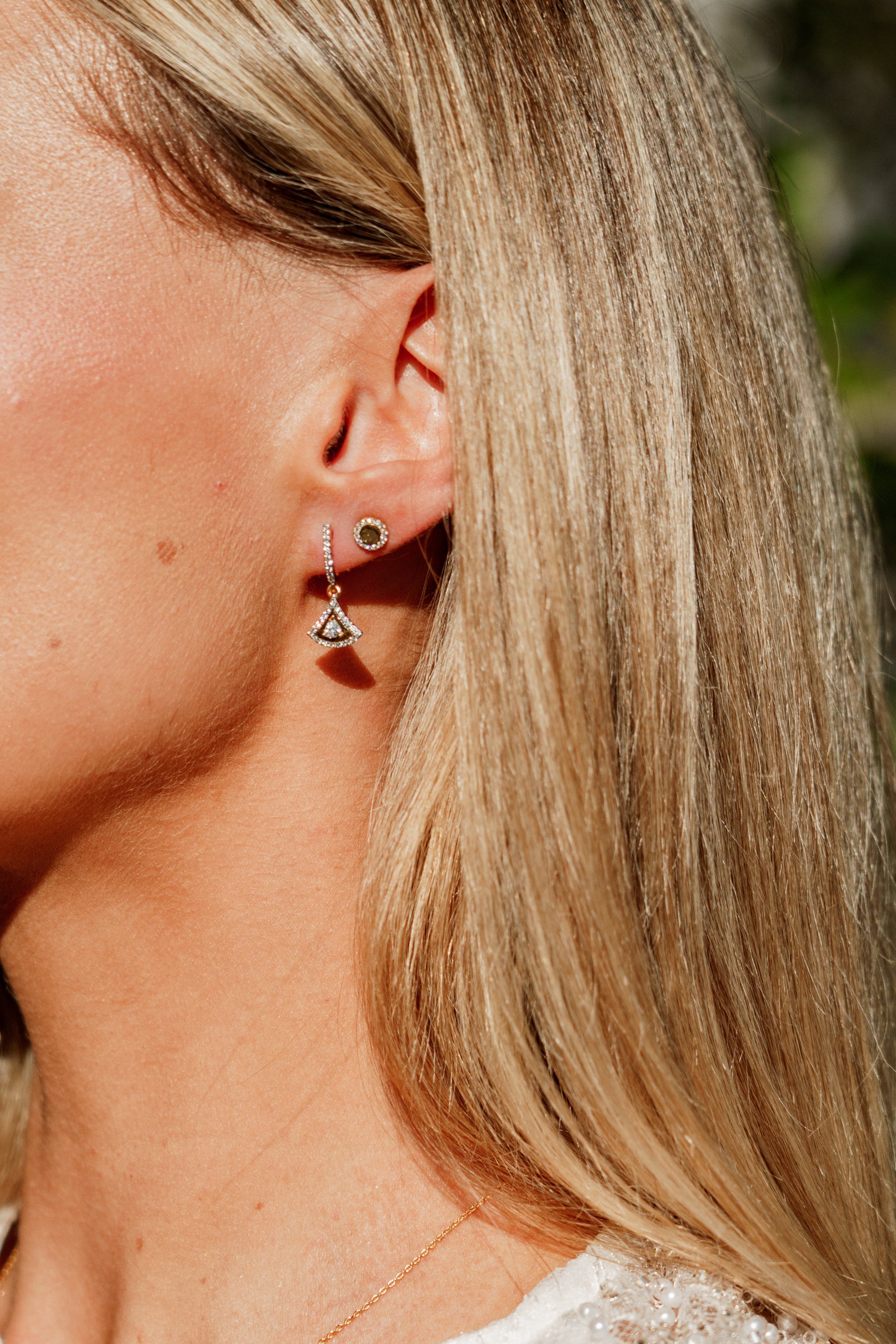 CHIC NOEL HIGH SHINE STUD EARRINGS GOLD-PEROZ Accessories