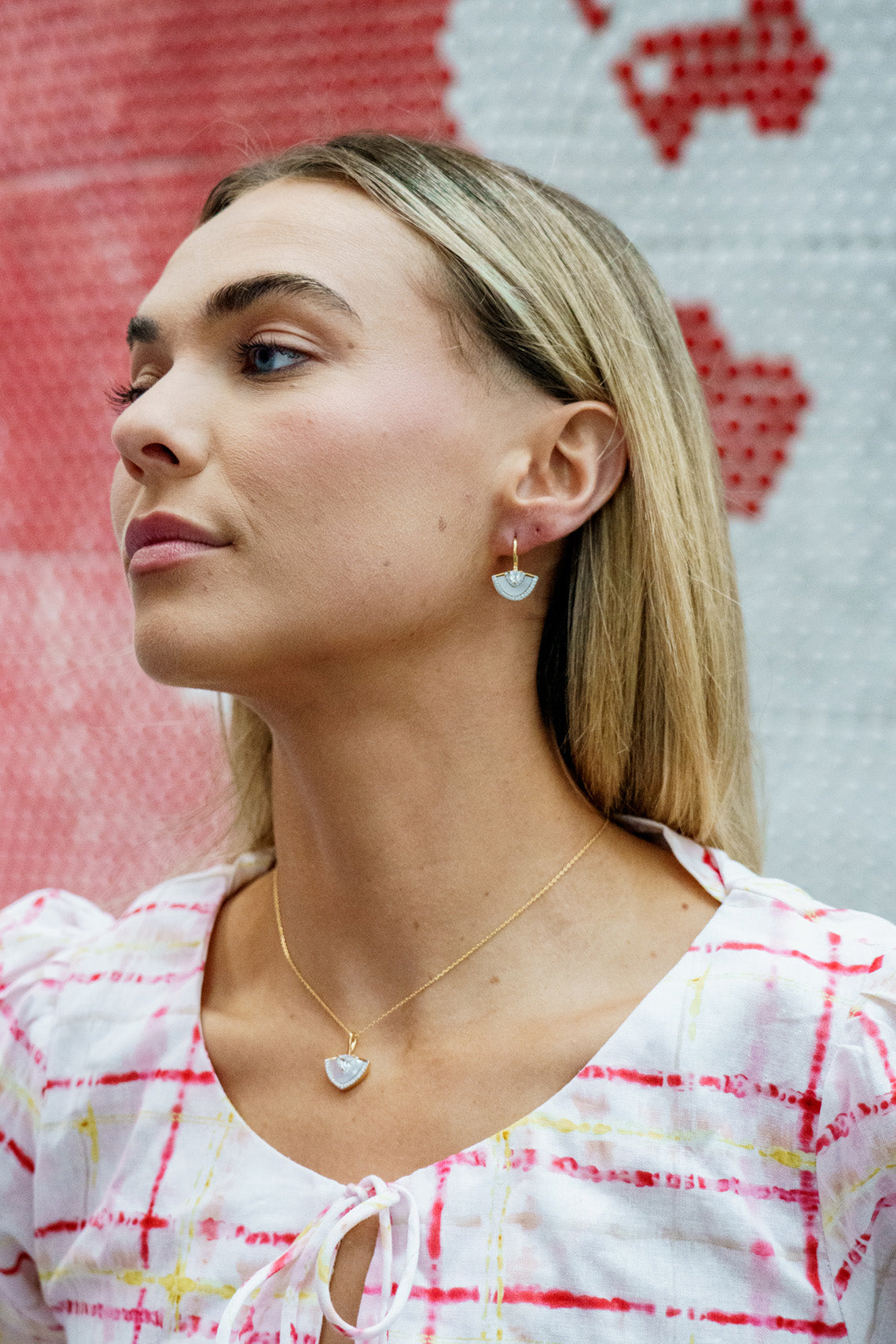 CHIC NOEL MOTHER OF PEARL FAN EARRINGS GOLD-PEROZ Accessories