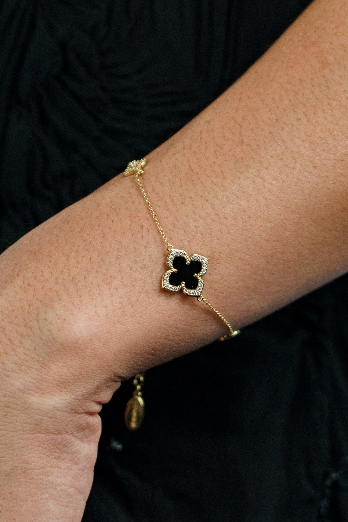 GEORGINI MIDNIGHT VELVET BLACK AGATE FAIRWATER BRACELET GOLD-PEROZ Accessories