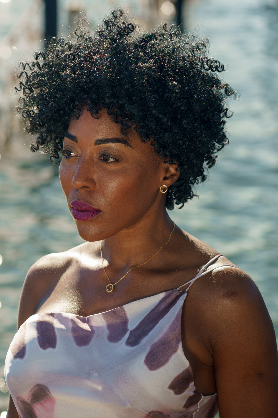 OPAL GLOW BLUE CREATED OPAL CIRCLE PENDANT GOLD-PEROZ Accessories