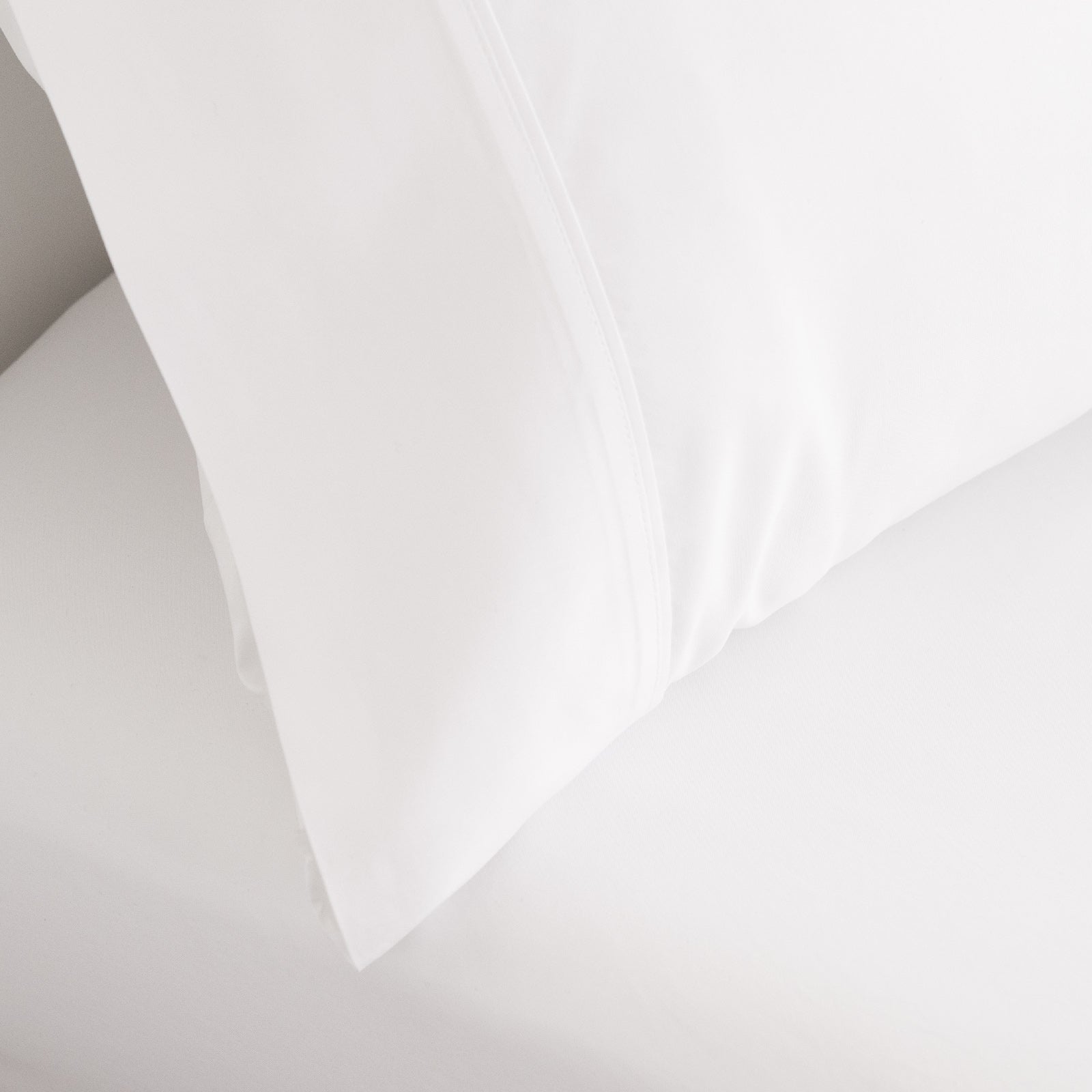 Royal Comfort 3000 Thread Count Bamboo Cooling Sheet Set - Queen - White-Home & Garden > Bedding-PEROZ Accessories