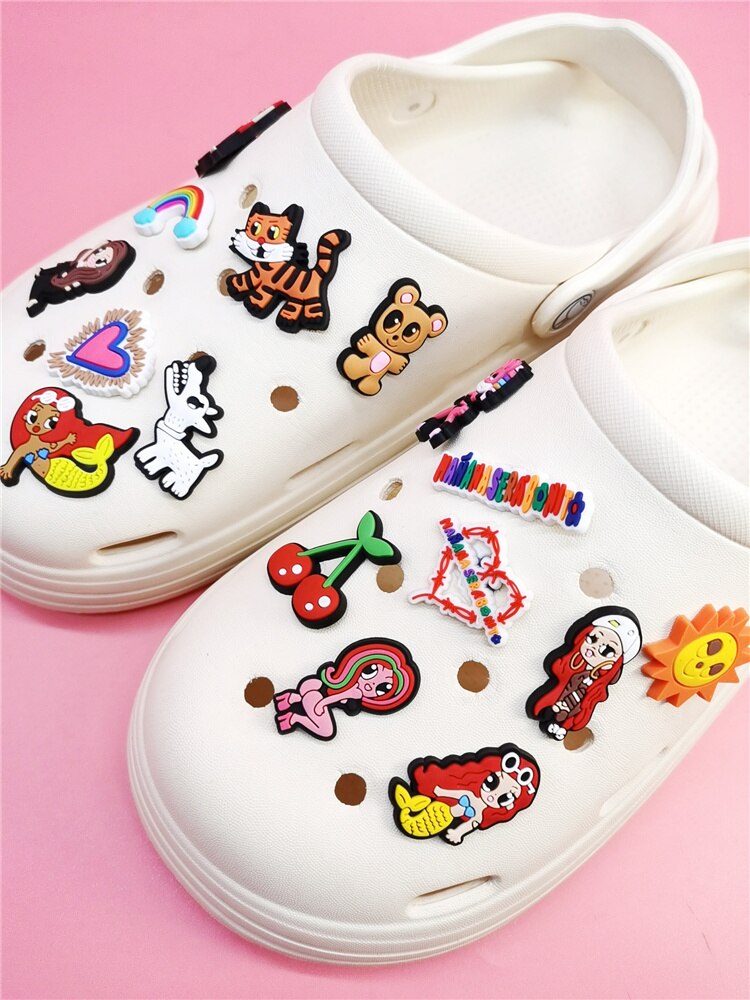 Anykidz 20pcs Random Color Cartoon Shoe Charm Accessories Jeans Clogs Pendants Designer Ornament Jibbitz for Crocs-Shoe Charms-PEROZ Accessories