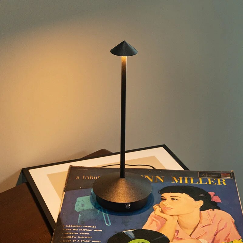 Anyhouz Hotel Lightning Lamp Silver Type-C Rechargeable Table Lamp Creative Dining Touch Led Decorative Lamp-Table Lamps-PEROZ Accessories
