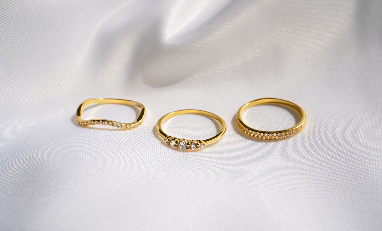 Dainty Rings and How to Stack Them Professionally | PEROZ