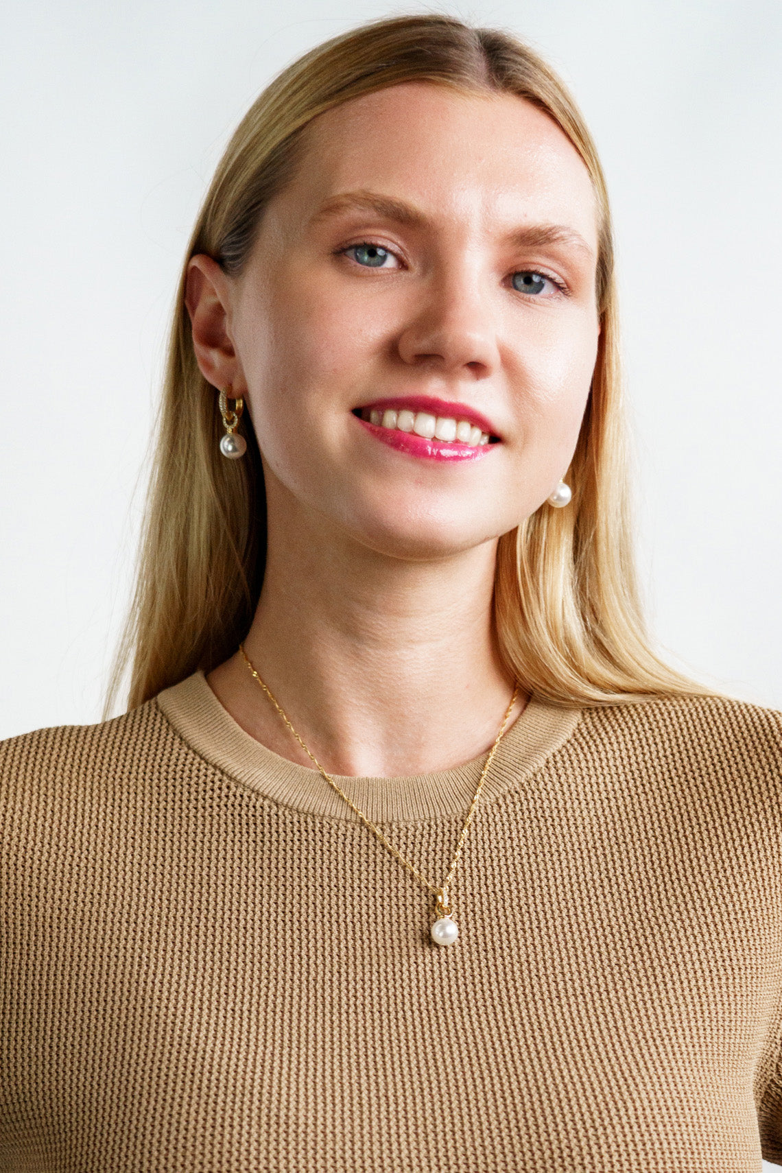 ADAGIO DUO HOOP PEARL EARRING GOLD-PEROZ Accessories