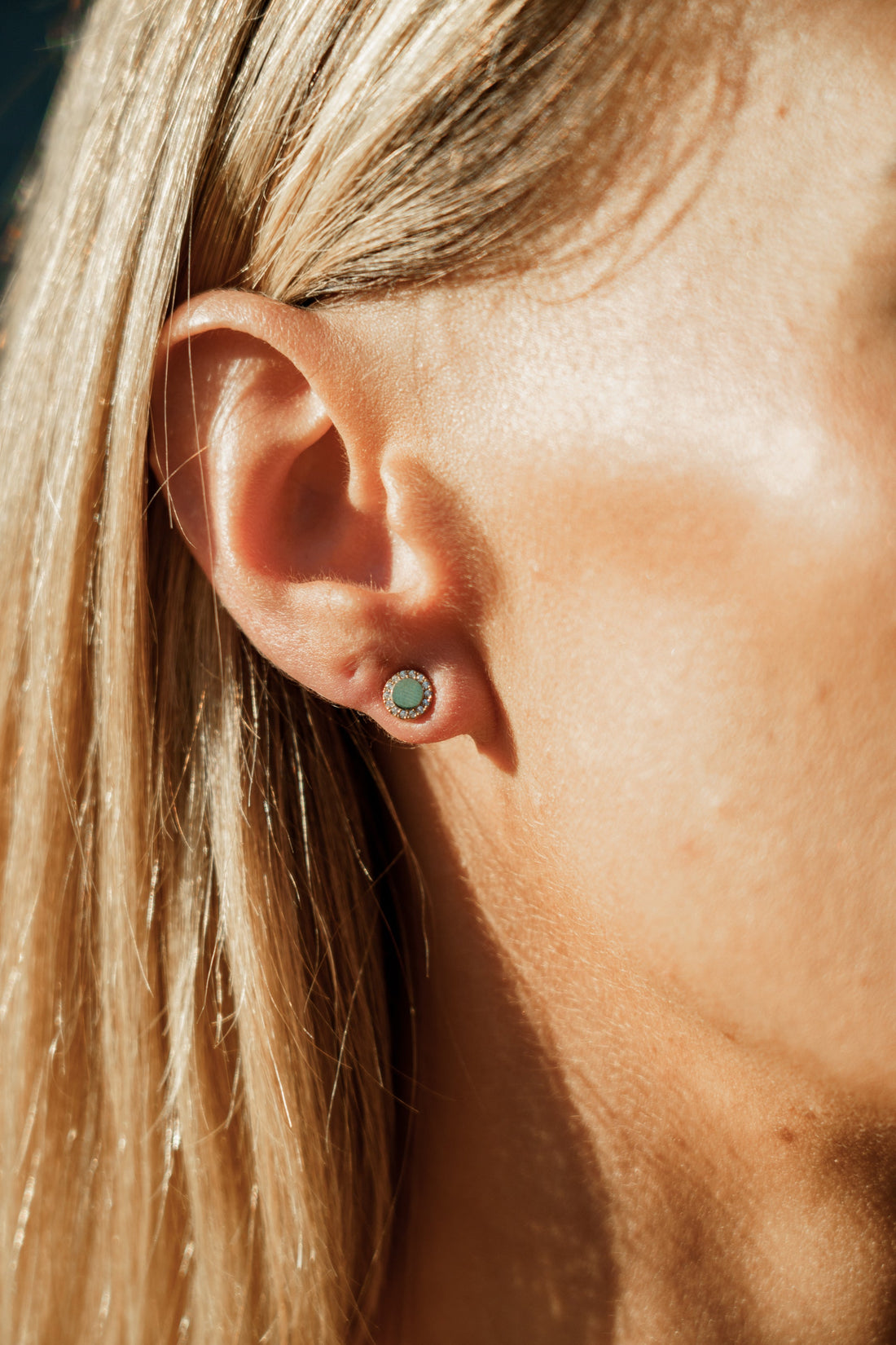 CHIC NOEL HIGH SHINE STUD EARRINGS GOLD-PEROZ Accessories