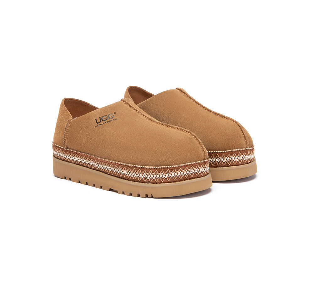 Tayven Australian Shepherd UGG