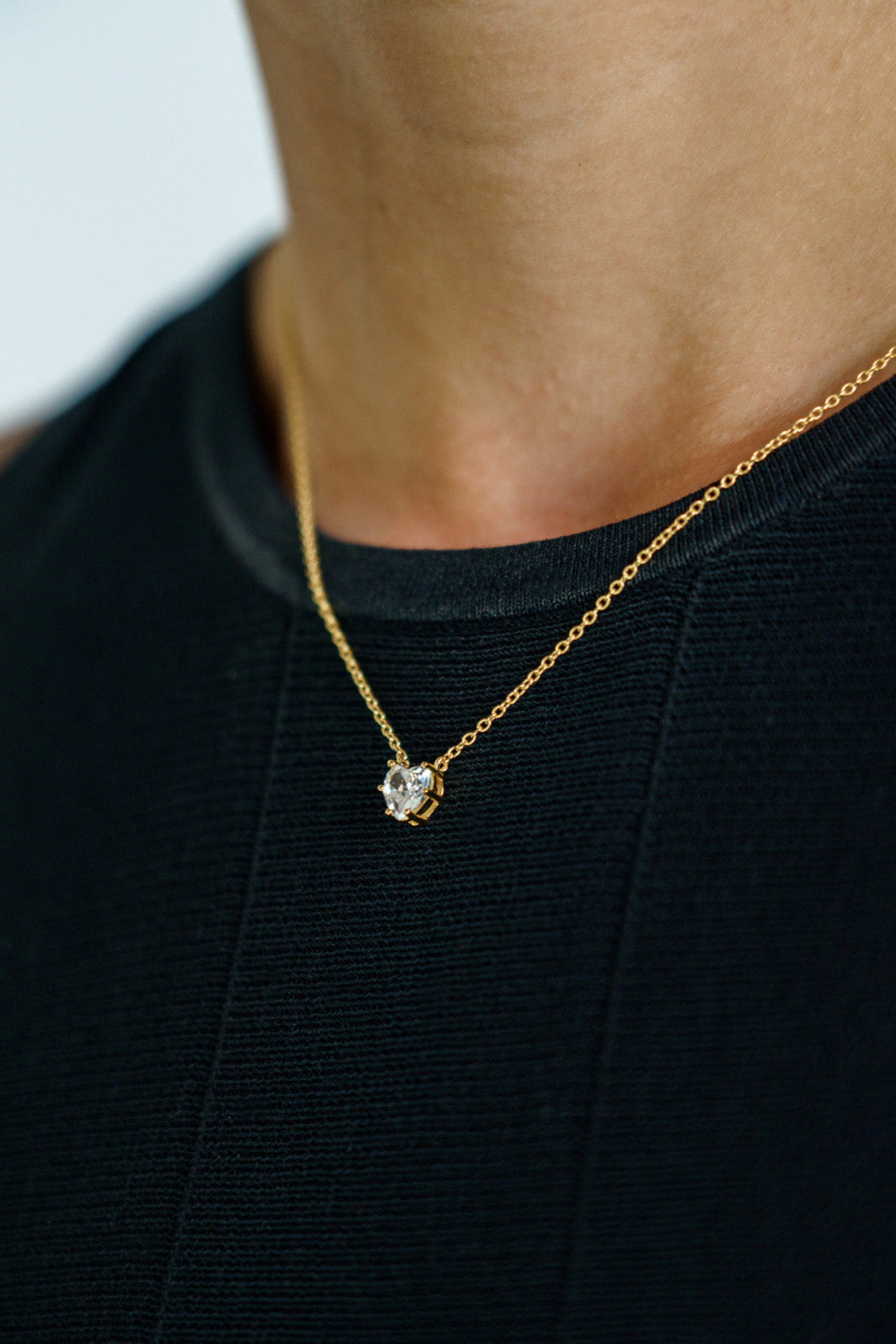 GEORGINI MIDNIGHT VELVET BABY HEART NECKLACE GOLD-PEROZ Accessories