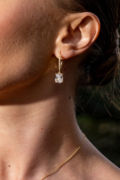 SYDNEY SOIRÉE ELAINE CUSHION CUT DROP EARRINGS GOLD-PEROZ Accessories