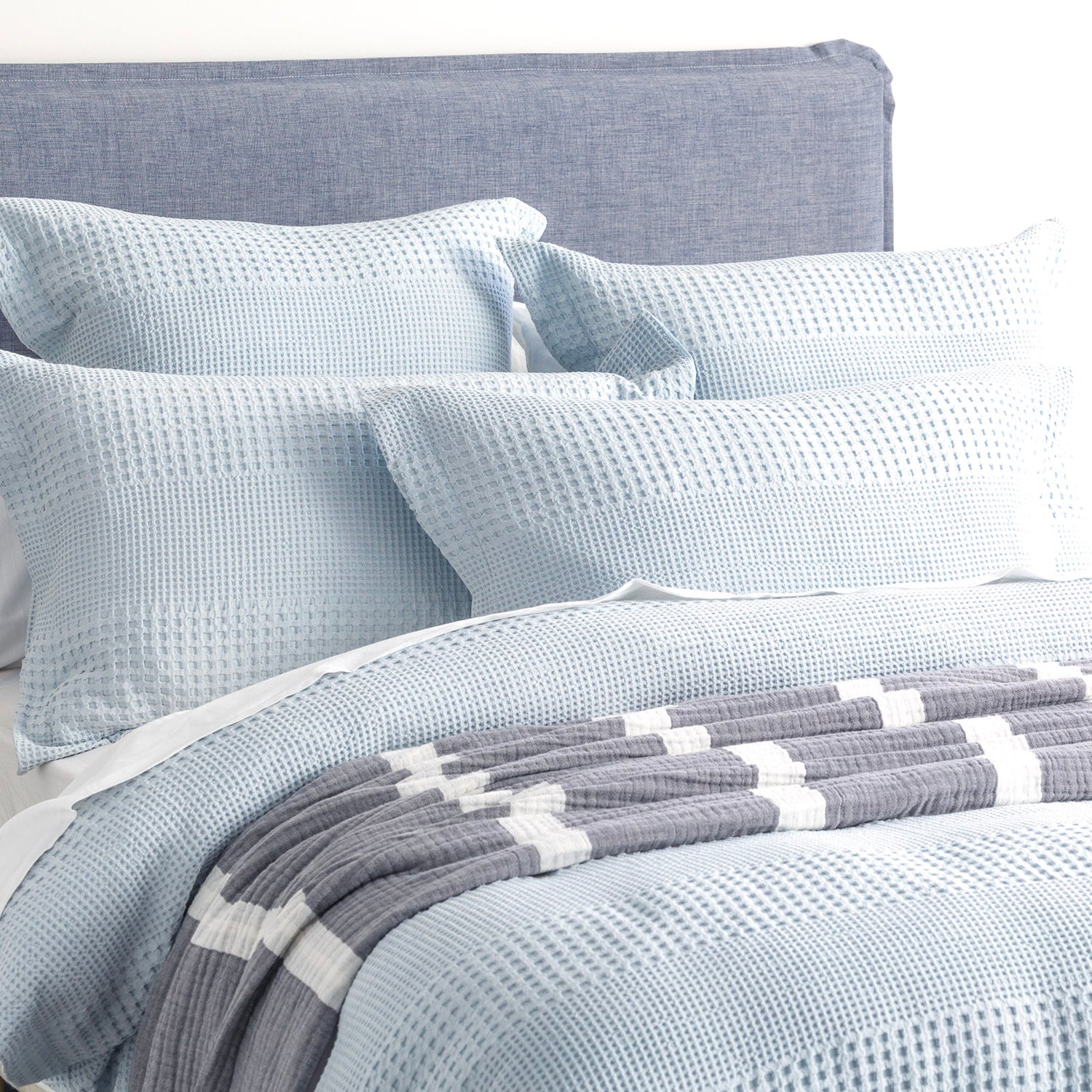 Elegance Waffle Cotton Jacquard Sky Quilt Cover Set by Renee Taylor-Home &amp; Garden &gt; Bedding &gt; Quilts &amp; Duvets-PEROZ Accessories