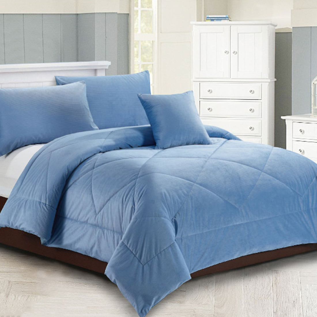 Georges Fine Linens Carrington Quilt / Comforter Set Chambray Blue Super King-Home &amp; Garden &gt; Bedding &gt; Quilts &amp; Duvets-PEROZ Accessories