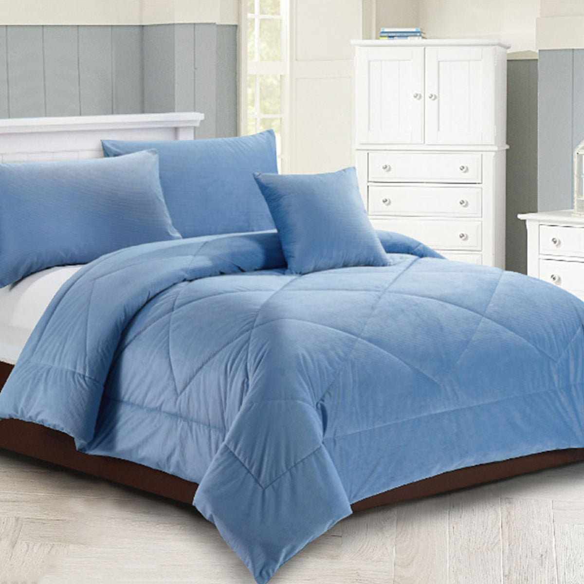 Georges Fine Linens Carrington Quilt / Comforter Set Chambray Blue Super King-Home &amp; Garden &gt; Bedding &gt; Quilts &amp; Duvets-PEROZ Accessories