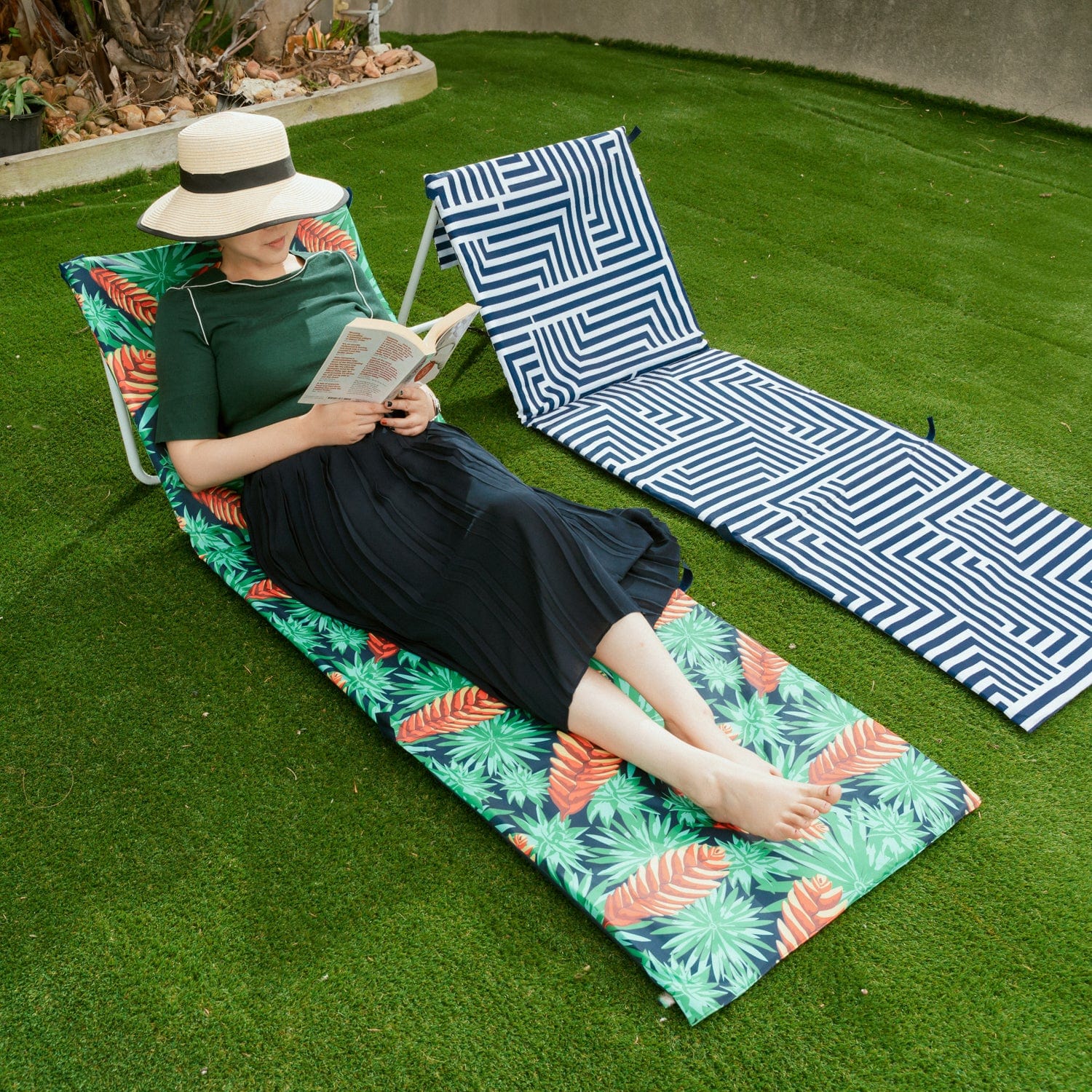 Lazy Dayz Fold Up Beach Lounger Mossman PEROZ