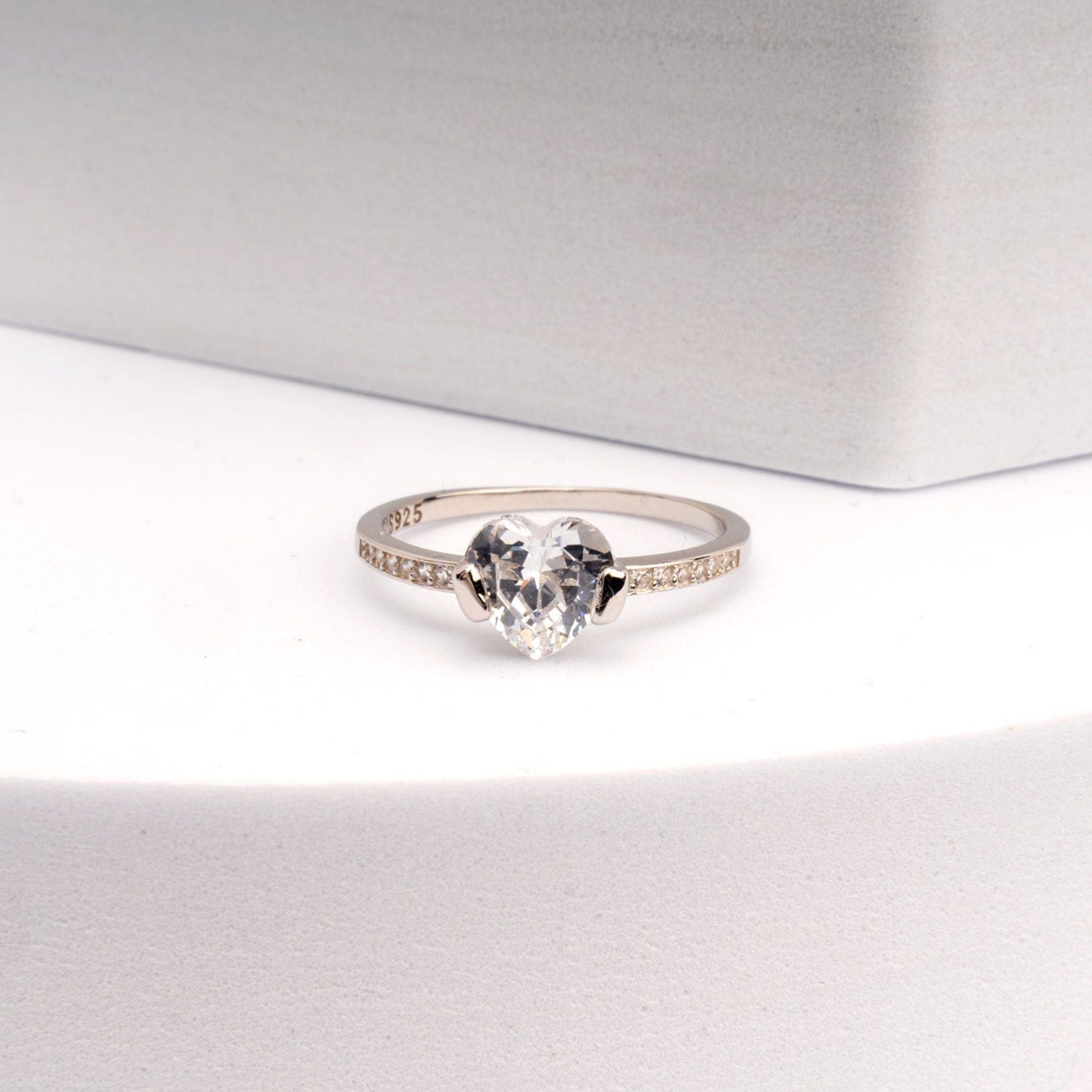 Livia Ring | Peroz