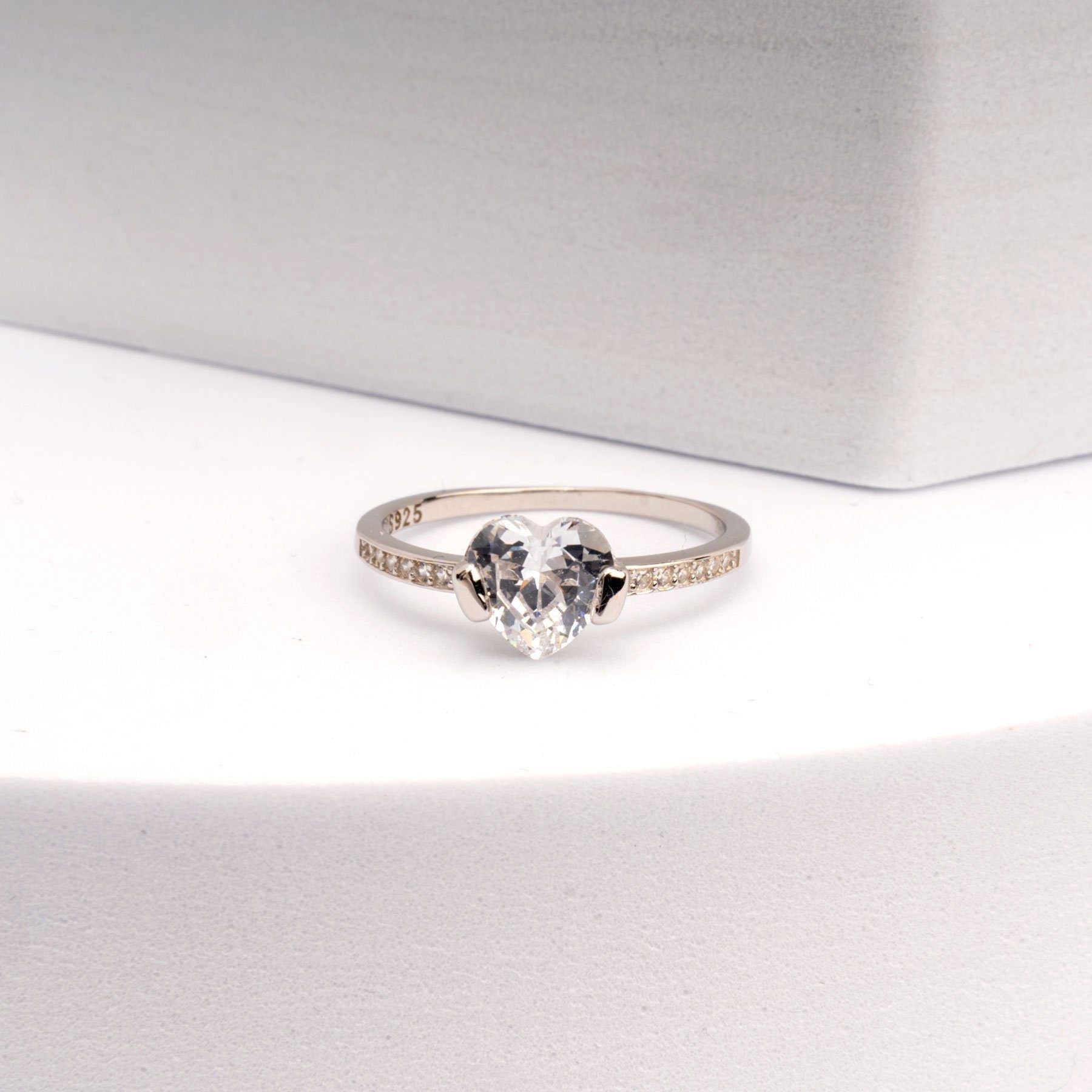 Livia Ring | Peroz