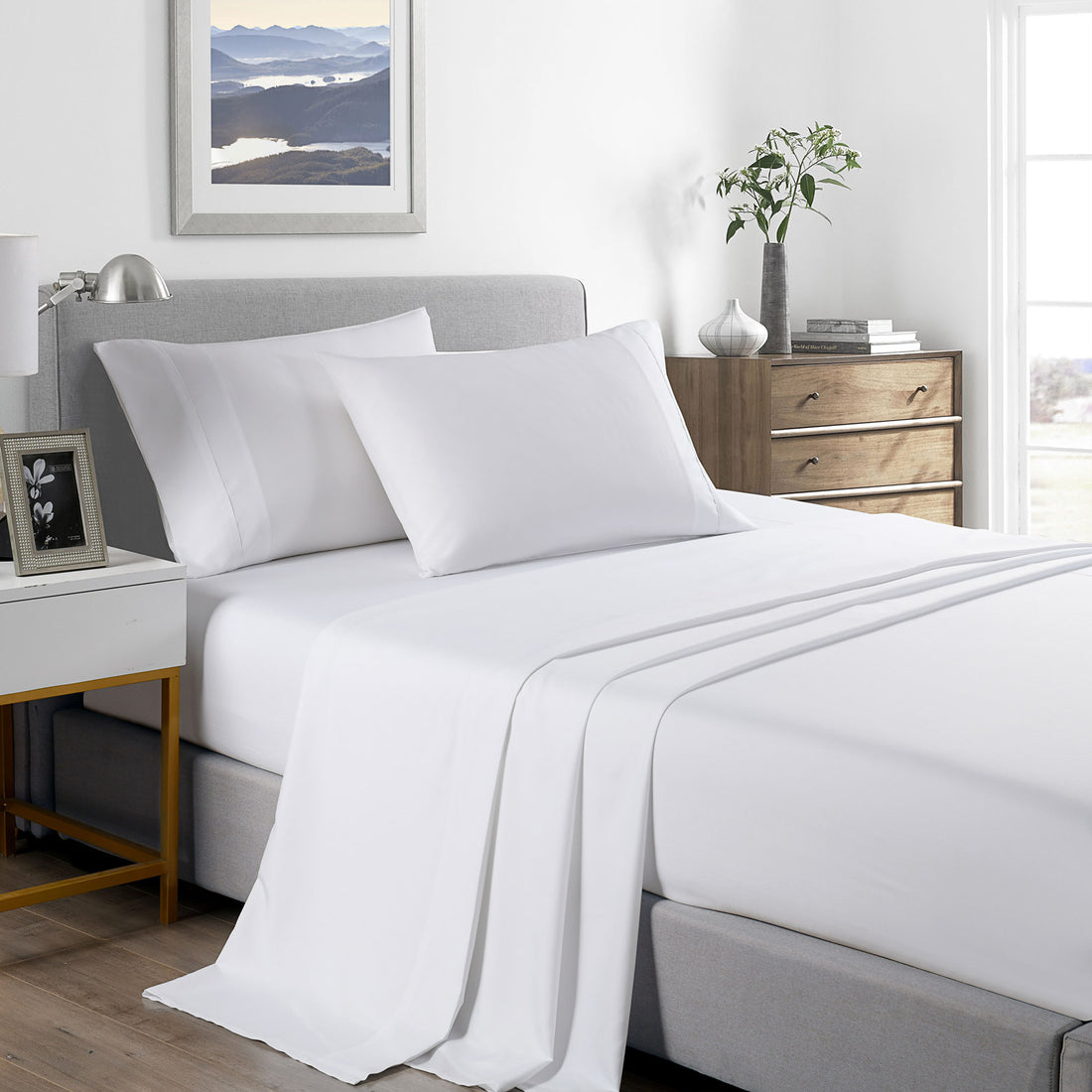 Royal Comfort 2000 Thread Count Bamboo Cooling Sheet Set Ultra Soft Bedding - Queen - White-Bed Sheets-PEROZ Accessories