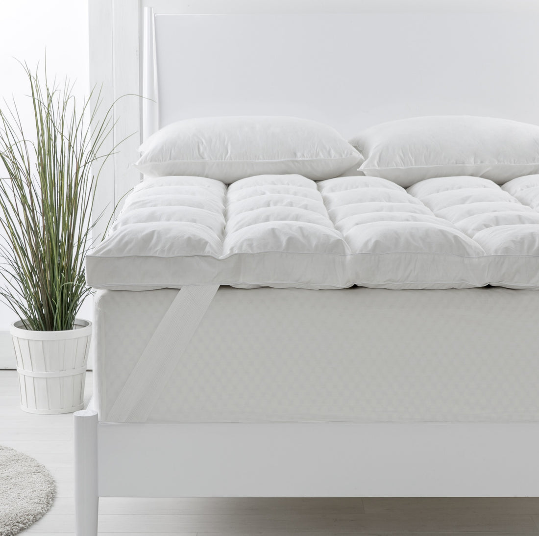 Royal Comfort 1800GSM Duck Feather Down Topper And 1000GSM 2 Duck Pillows Set - Queen - White-Home &amp; Garden &gt; Bedding-PEROZ Accessories