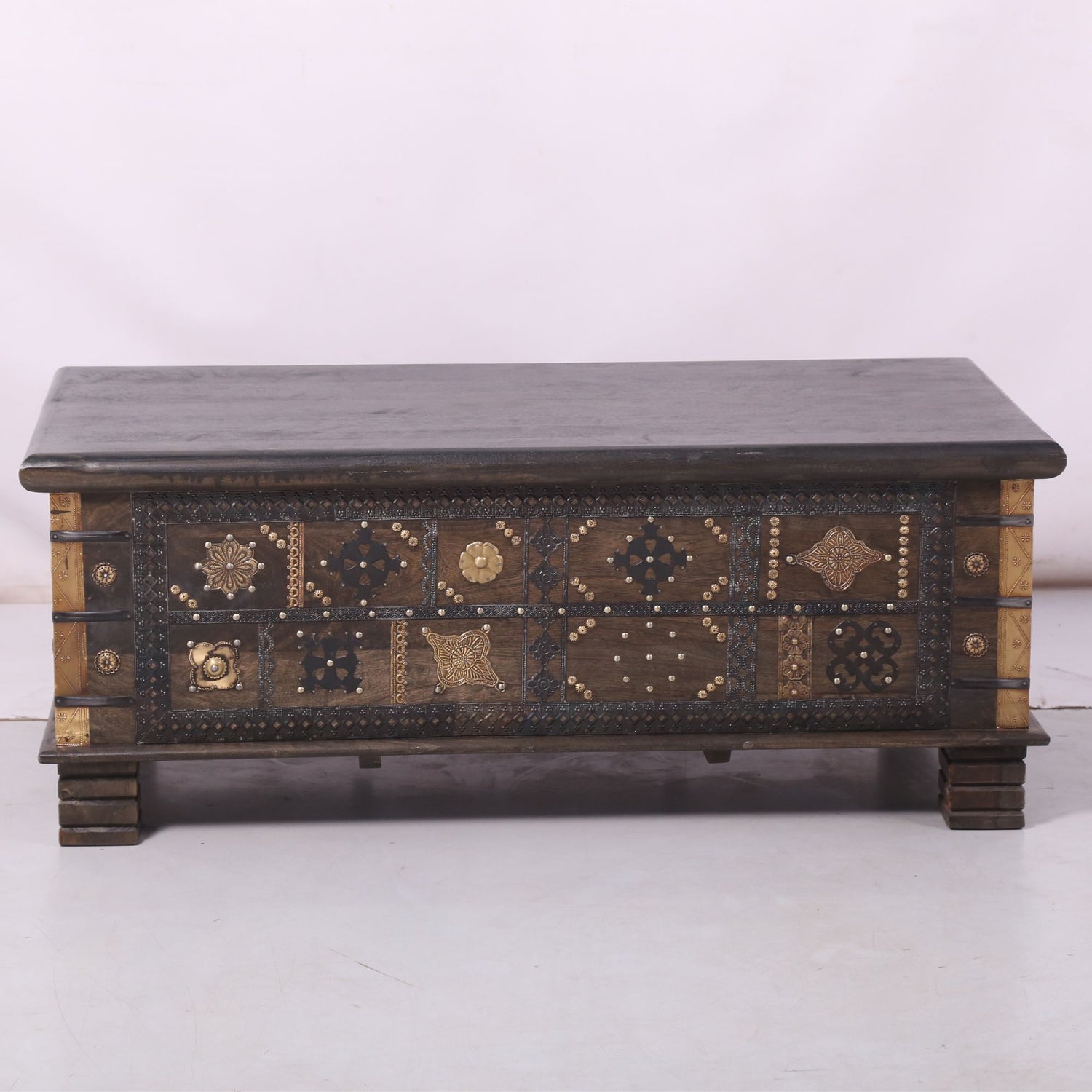 Onir Coffee Table Antique Handcrafted Solid Mango Wood Storage Trunk Chest Box-Furniture &gt; Living Room-PEROZ Accessories