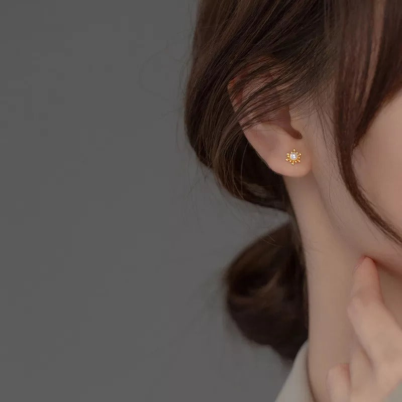 Anyco Fashion Earrings Gold Cute Snowflake Synthetic Pearl Small Stud Earrings Chic Teen Piercing Jewelry for Women-Earrings-PEROZ Accessories